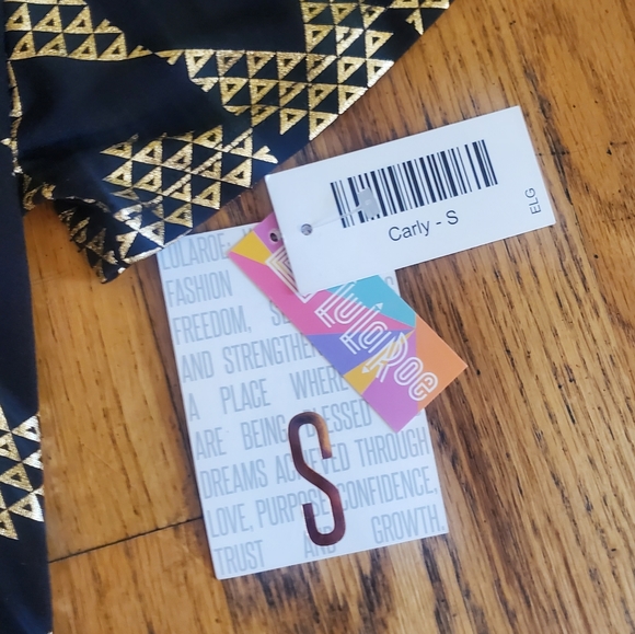 Lularoe Elegant Carly NWT (Small) Gold Metalic Black 0537 - Picture 3 of 5